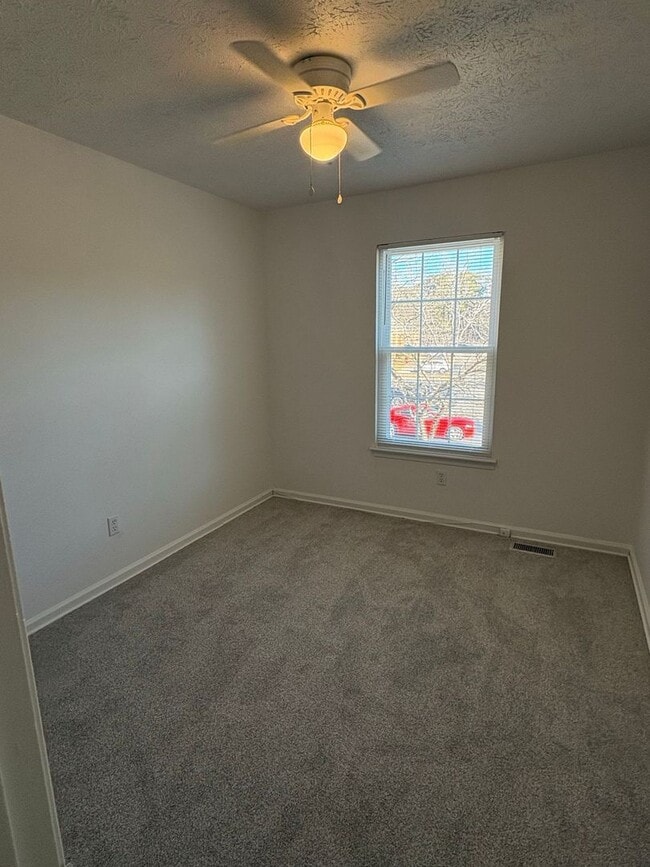 Building Photo - 366 Deputy Ln