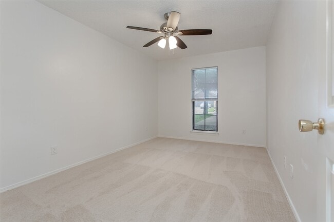 Building Photo - 1242 Misty Ln