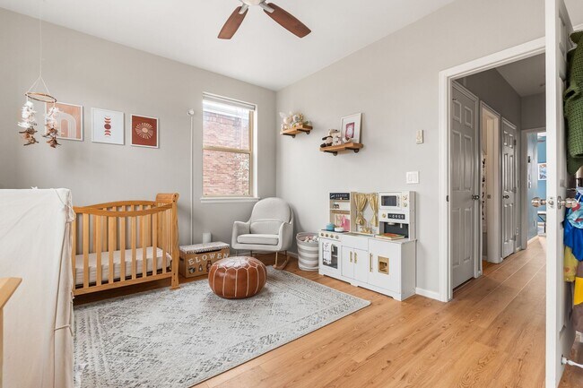Building Photo - Modern 2-Bed, 2.5-Bath Corner Unit in Arva...
