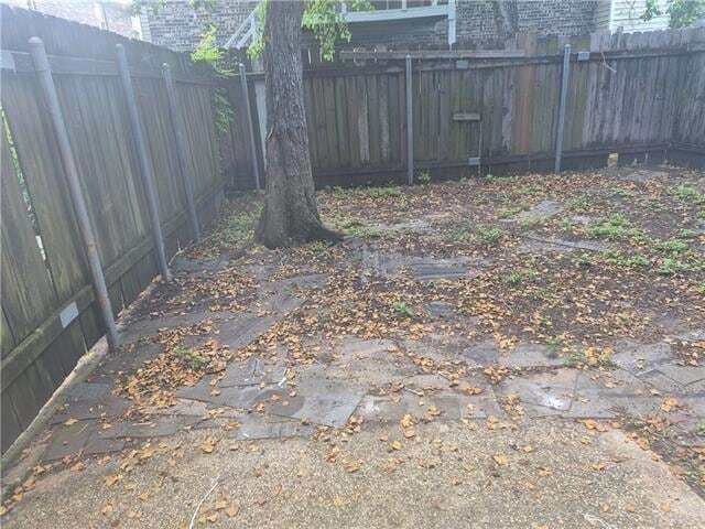 Building Photo - 924 E Monterey Ct