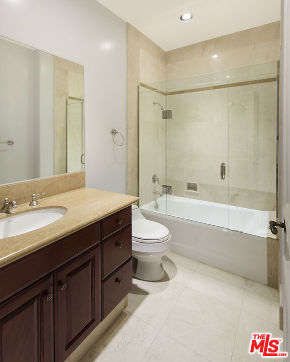 Building Photo - 3016 Elvido Dr