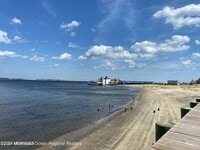 Building Photo - 330 Shore Dr