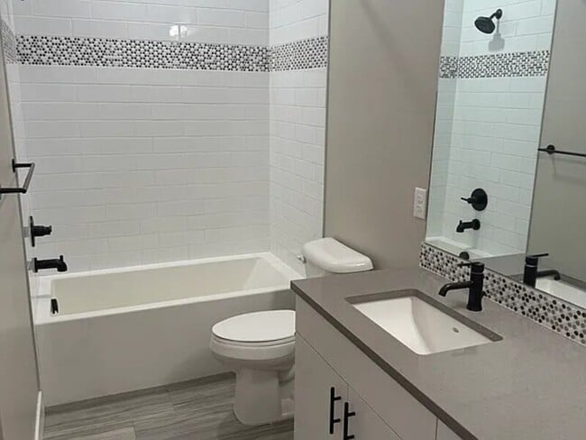 Building Photo - 2729 W 28th Ave