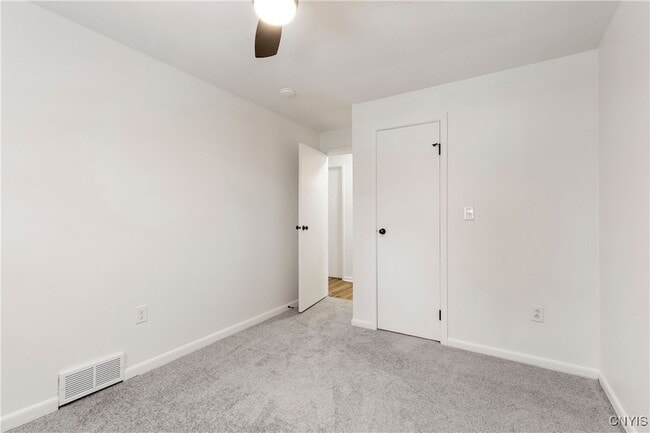 Building Photo - 25 Mcpherson St