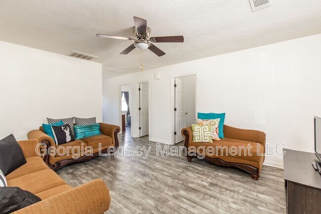 Building Photo - 1852 Faulkner Dr