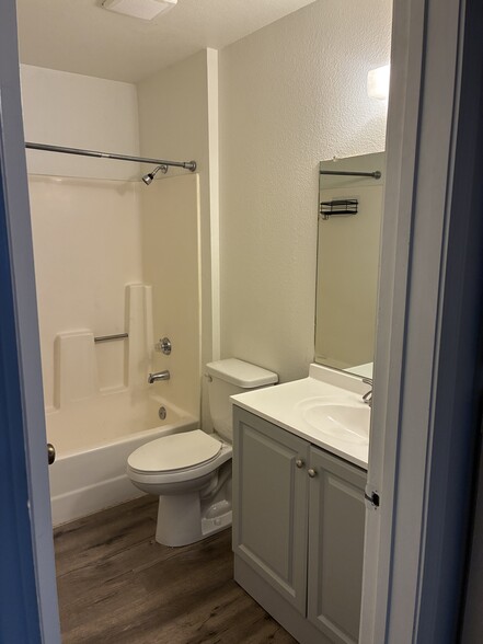 Bathroom 2 - 1025 Southwood Dr