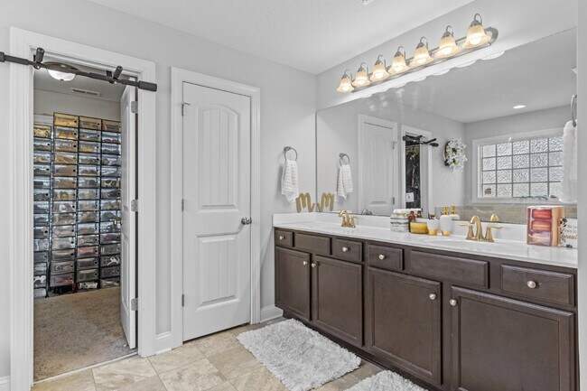 Building Photo - 326 Aquamarine Cir