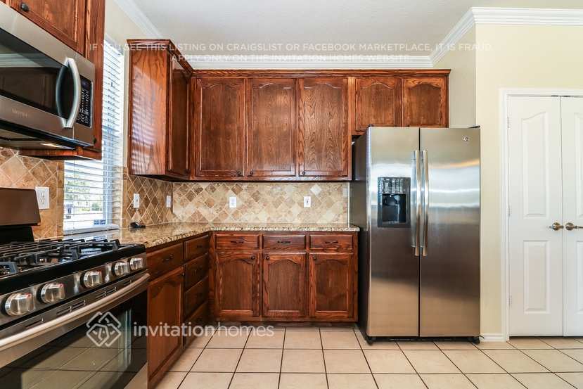 Building Photo - 9217 Askew St