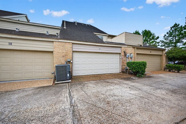 Building Photo - 12625 Memorial Dr