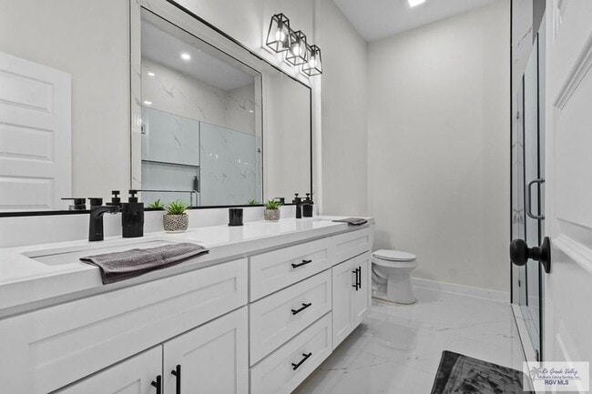 Building Photo - 7425 Lake Havasu