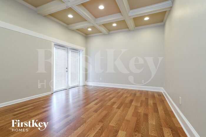 Building Photo - 3310 Castleberry Village Cir