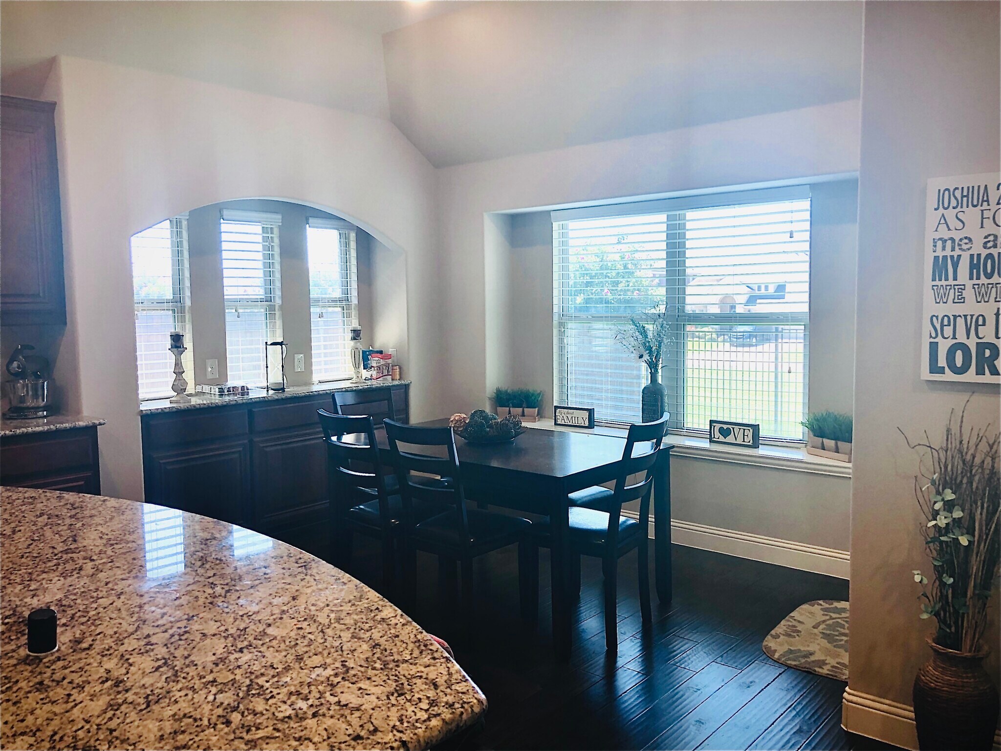 Breakfast Area / Kitchen - 3022 Fern Ct