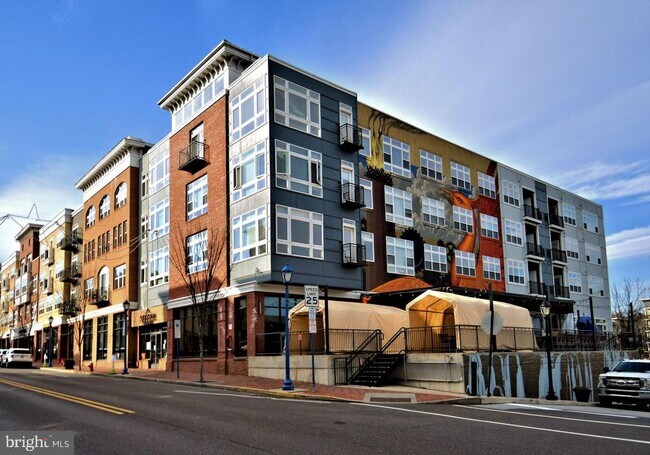 Building Photo - 154 Bridge St