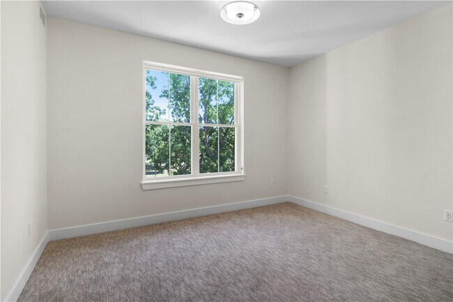 Building Photo - 200 Dunnwood Grn Ln