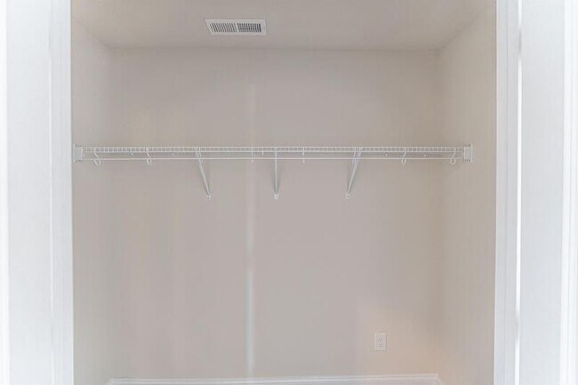 Building Photo - 151 Titleist Ct