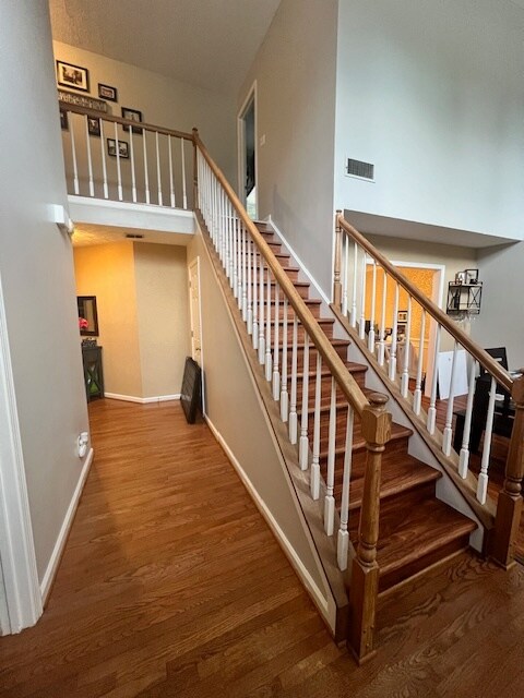 Building Photo - 680 Suwanee Lakes Cir