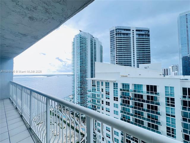 Building Photo - 1200 Brickell Bay Dr