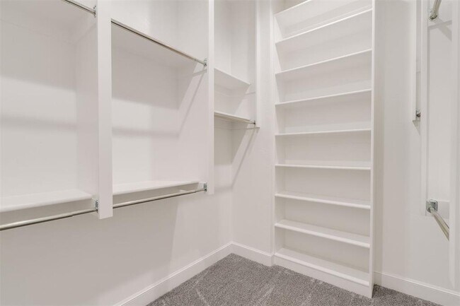 Building Photo - 827 NW 8th St