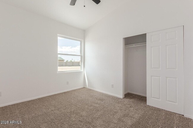 Building Photo - 8335 W Pineveta Dr