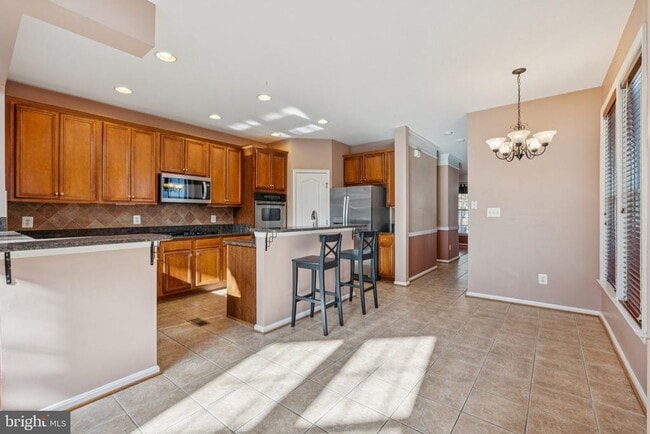 Building Photo - 21590 Merion St