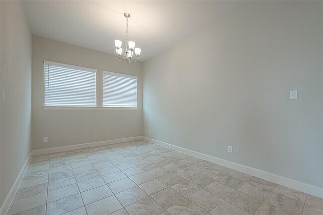 Building Photo - 402 Jolly Ginger Dr