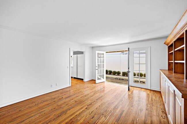Building Photo - 2612 Lighthouse Ln