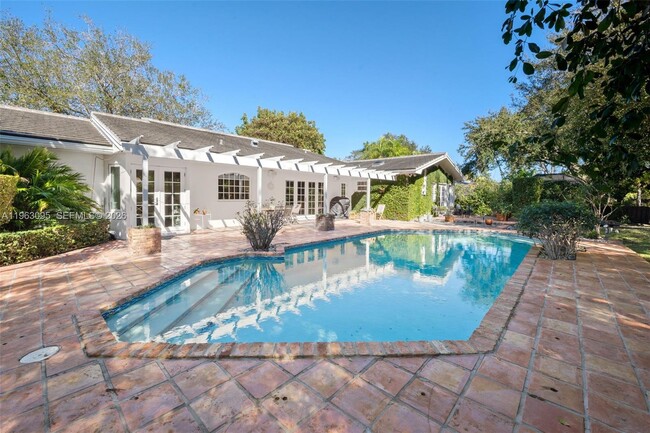 Building Photo - 9980 SW 128th St