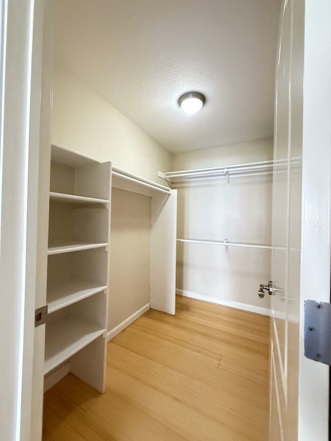 Building Photo - Deluxe Condo-2BR / 2BA near Santana Row/Santa Clara Valley Medical Center