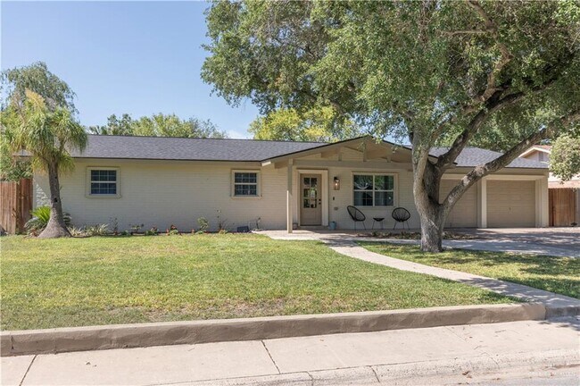 Primary Photo - 1609 Ulex Ave