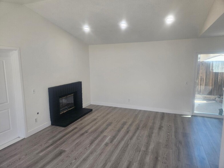Building Photo - 37142 29th St E