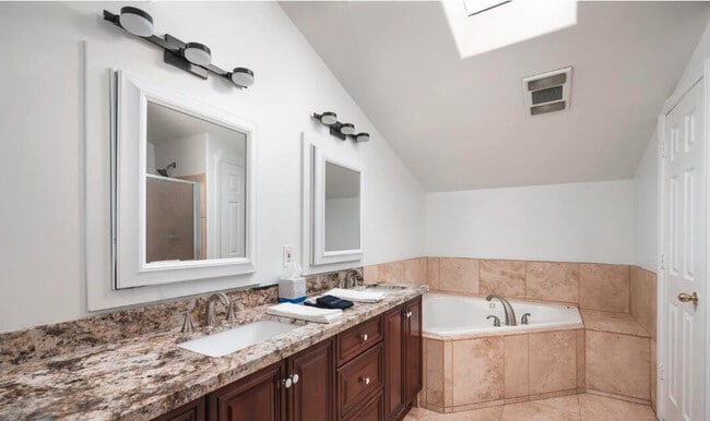 Building Photo - 8620 E San Miguel Ave