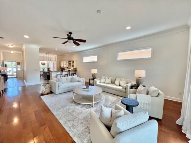Building Photo - 4321 Sunset Beach Blvd