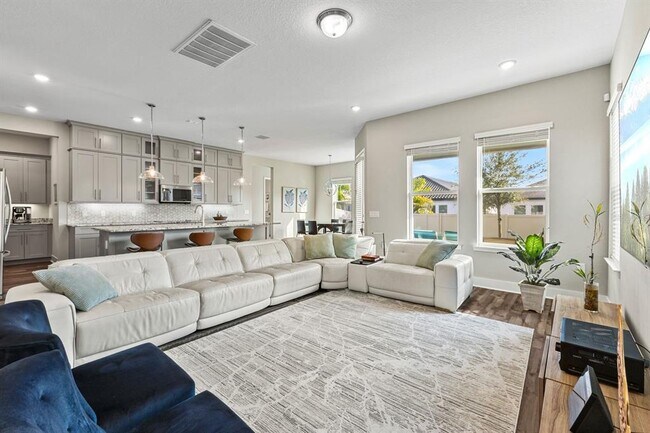 Building Photo - 9947 Summerlake Groves St
