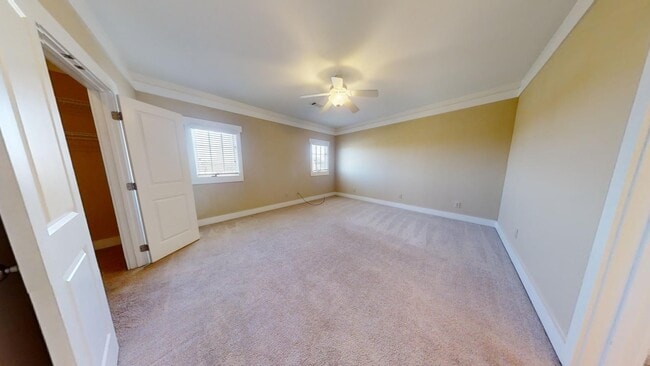 Building Photo - 986 Pembroke Pl