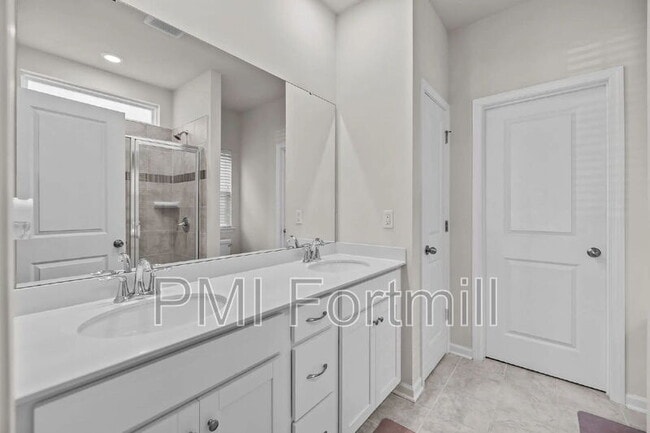 Building Photo - 18045 Stark Wy