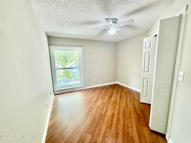 Building Photo - 1165 Fromage Cir E