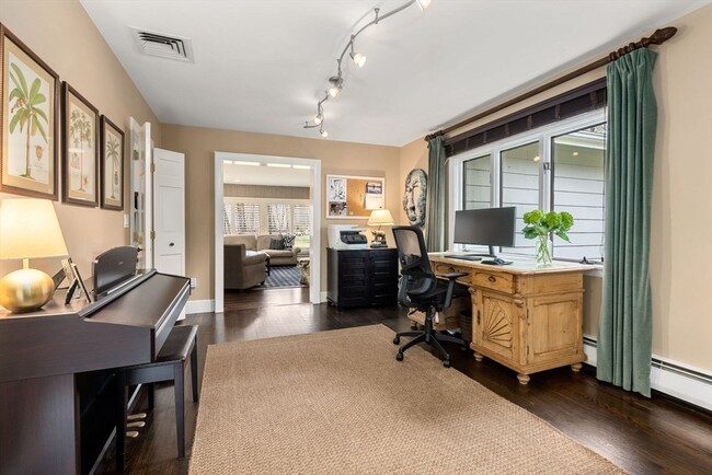 Building Photo - 21 Gail Rd