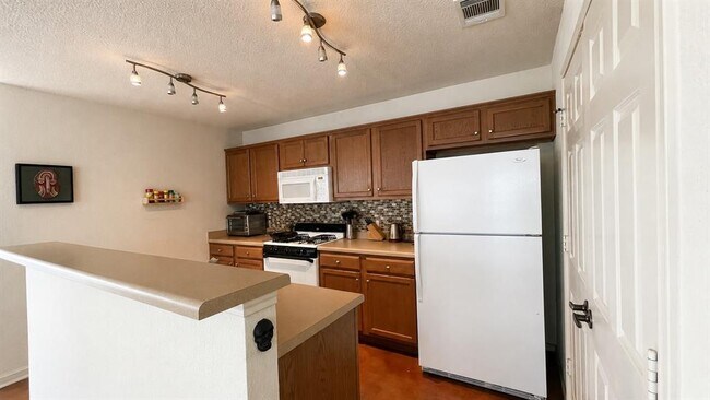 Building Photo - 4510 Felicity Ln