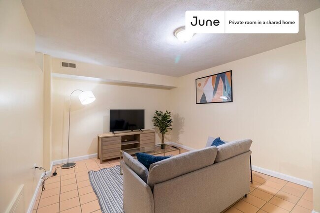 Building Photo - Room in Shared 3 bed/2 bath home in East Boston