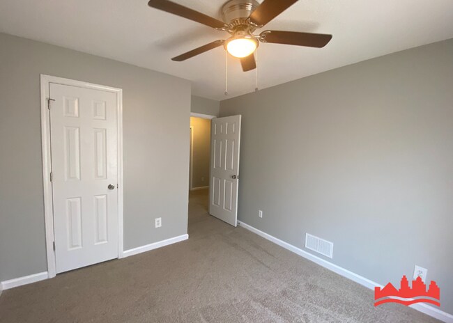 Building Photo - 3930 Chelsea Hill Dr