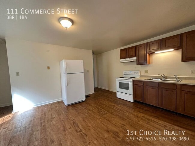 Building Photo - 111 Commerce St