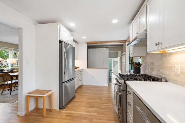 Building Photo - 14 Wallis Rd