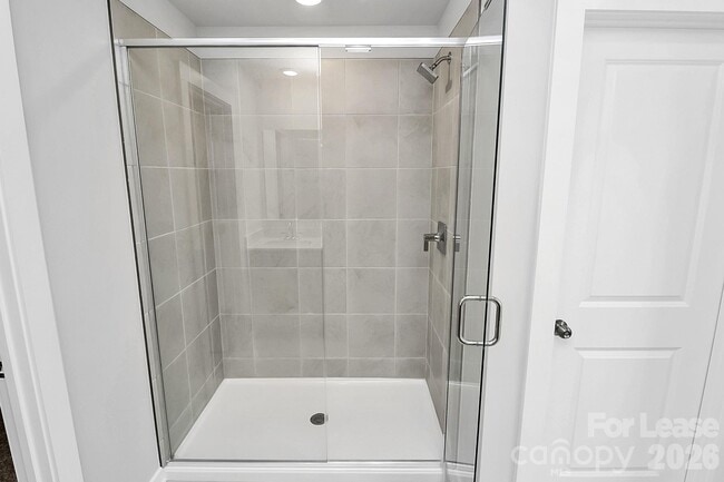 Building Photo - 529 Mountain Vw Dr