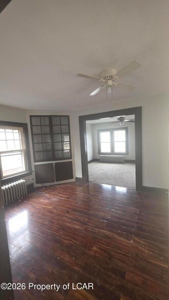 Building Photo - 117 E Green St