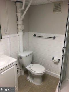 Building Photo - 5925 Summerdale Ave