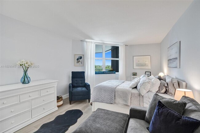 Building Photo - 1340 S Ocean Blvd