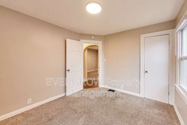 Building Photo - 5244 E 10th St