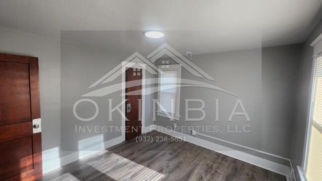 Building Photo - 1351 Amherst Pl