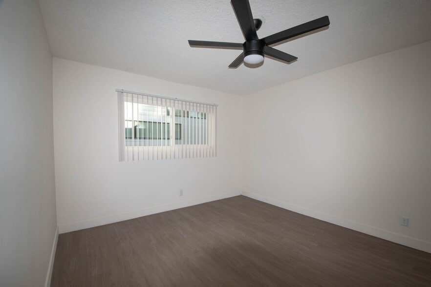 Building Photo - 10843 Kling St