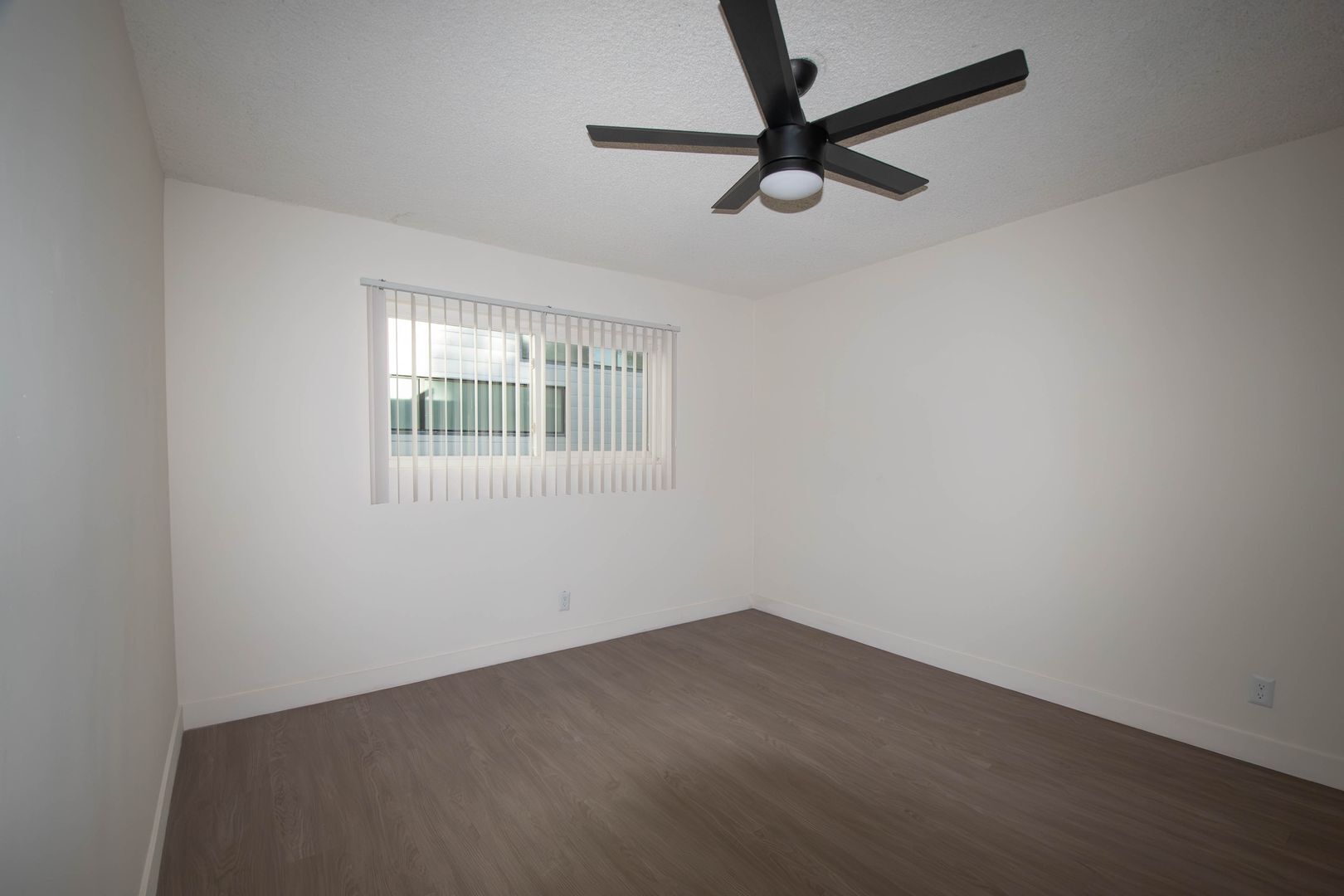 Building Photo - 10843 Kling St